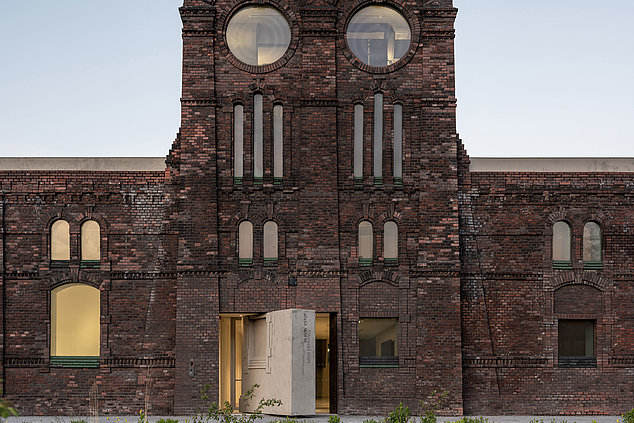 PLATO Contemporary Art Gallery - Jansen AG