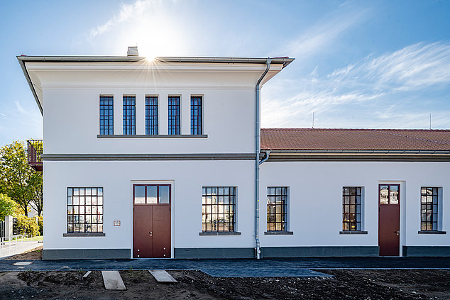 L'edificio dell'officina Sarotti - Jansen AG