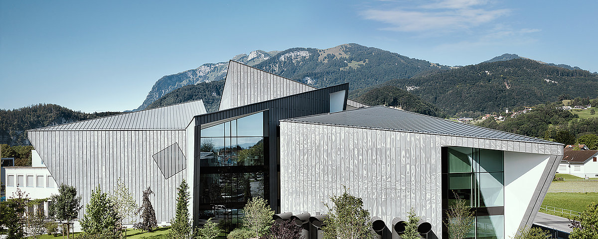 Stahlsysteme & Kunststoffprodukte mit Schweizer Innovation Jansen