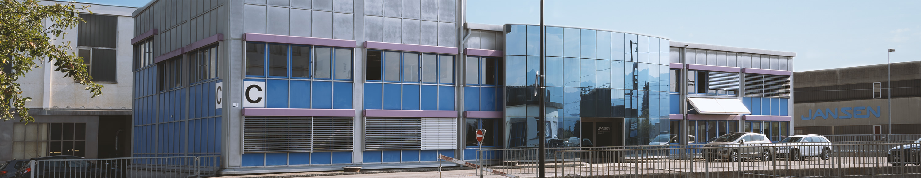 Bürogebäude Kunststoffwerk - Jansen AG
