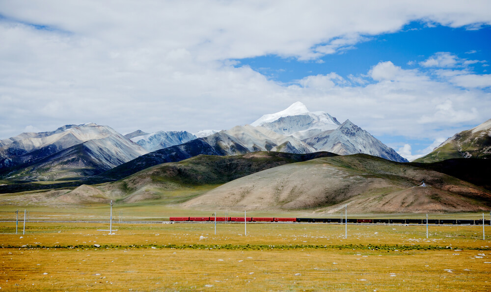Tanggula-Mountain-Railway-Station-Tibet
