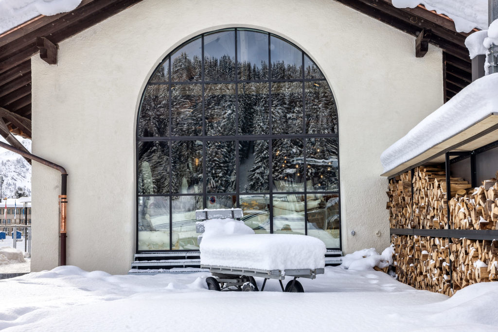 Gastrobetrieb in Arosa: Schicker Schuppen mit Bergsicht